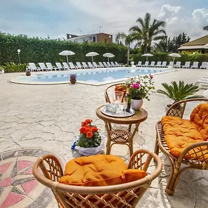 Vacanze Paradise Beach Vicino Cefalu Piscina Aperta Campofelice Di Roccella